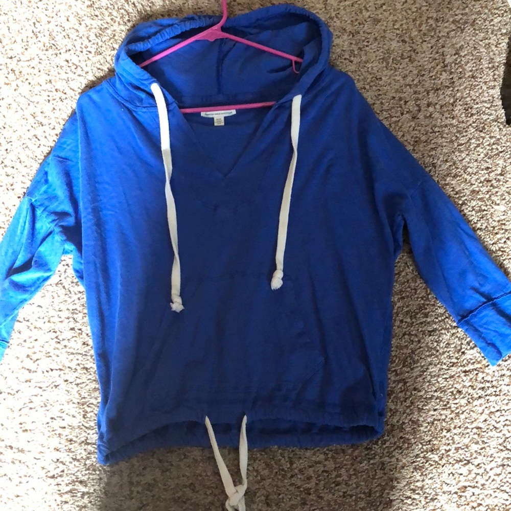 A three quarter tee